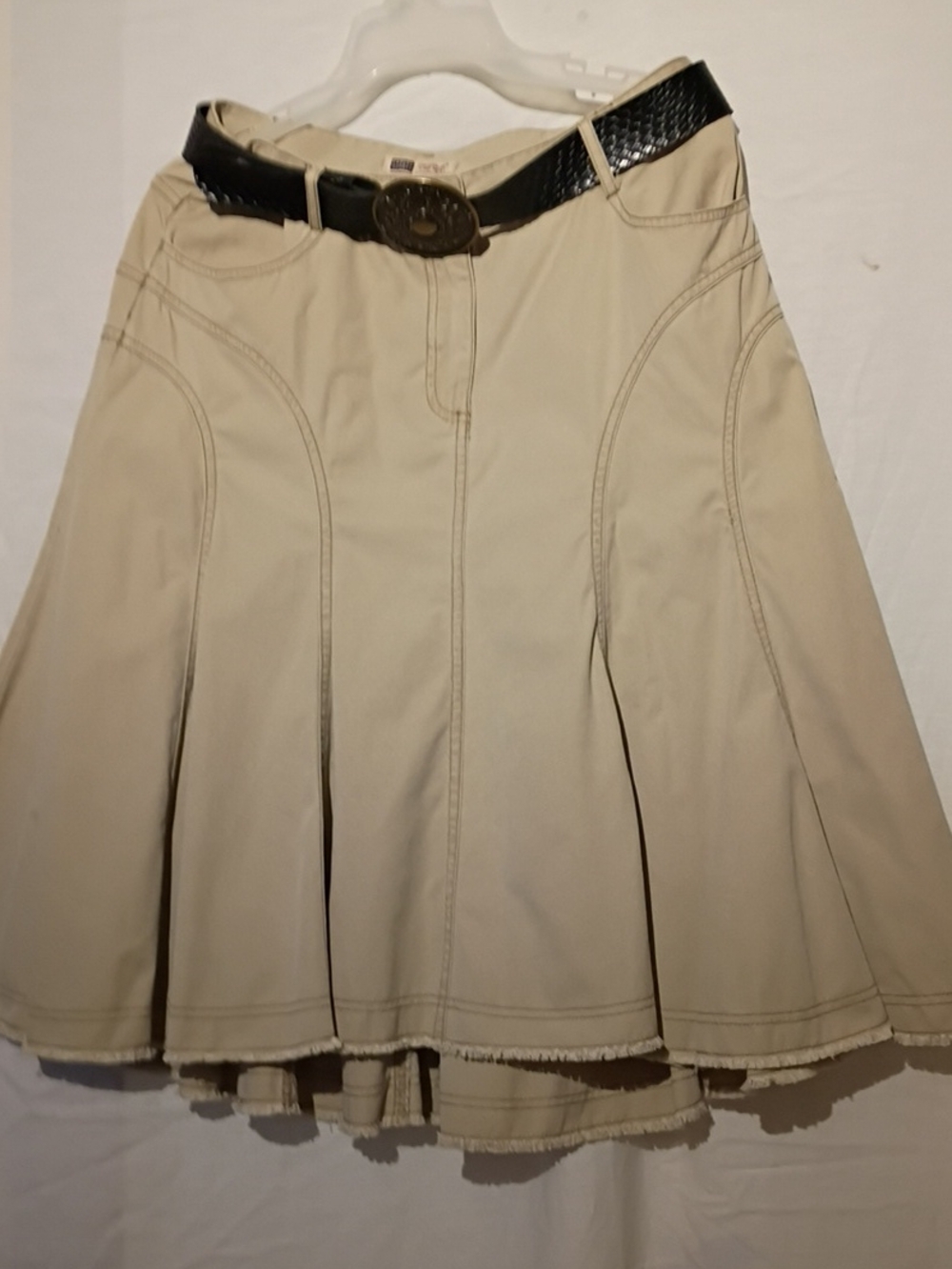 Faded Glory Cream Circle Skirt with Black Belt